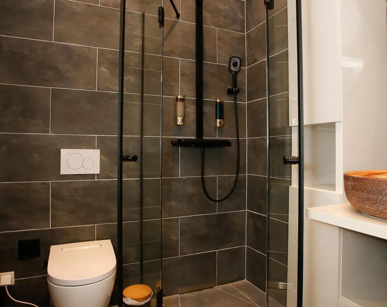 Lux Prime Suite Vienna With Free Parking And Fast Internet 600 Mbits 0*,